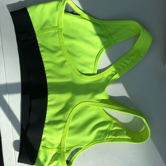 Neon Green Nike Sportsbra - Picture 2 of 3